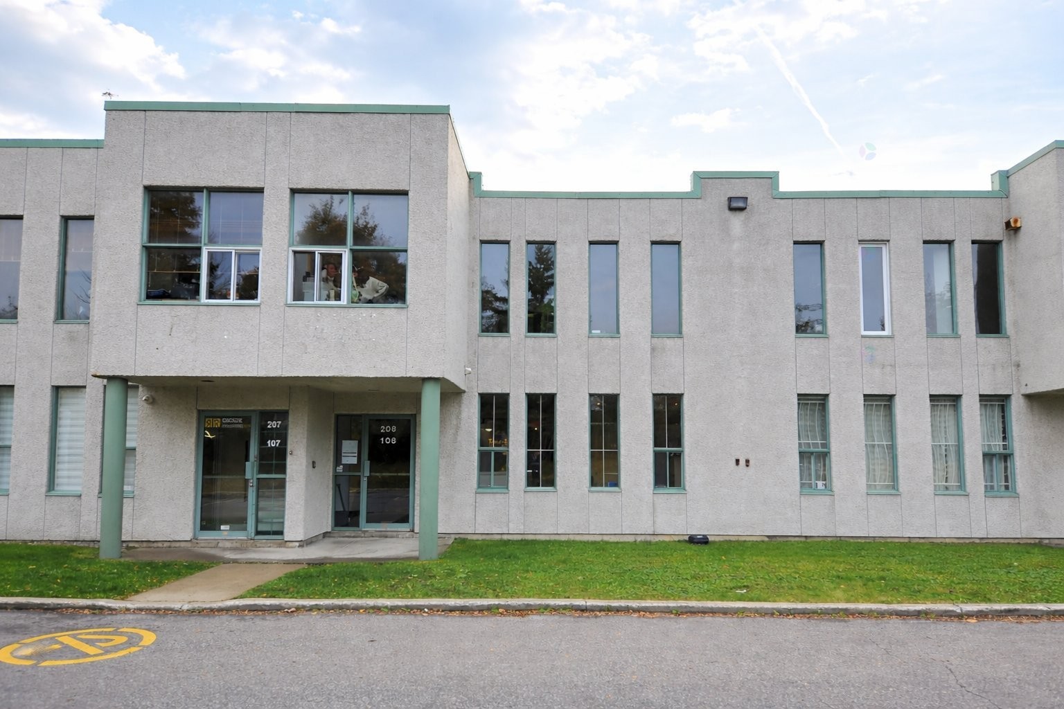









86


Boul. des Entreprises

, 106,
Boisbriand,




QC
J7G2T3

