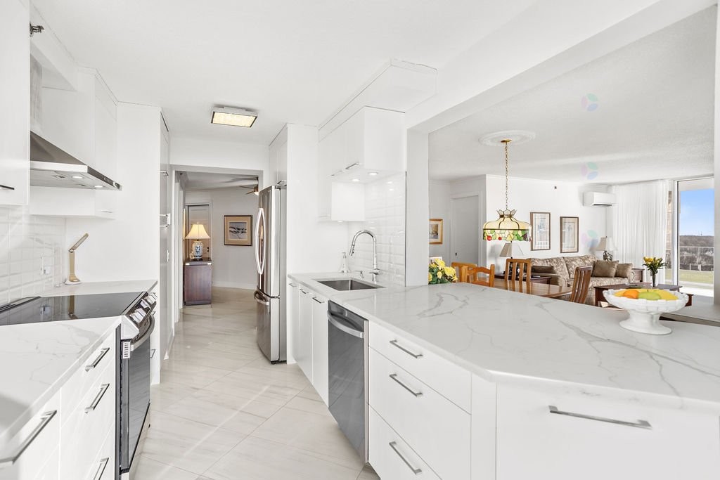 









4480


Prom. Paton

, 1002,
Laval (Chomedey),




QC
H7W5E1

