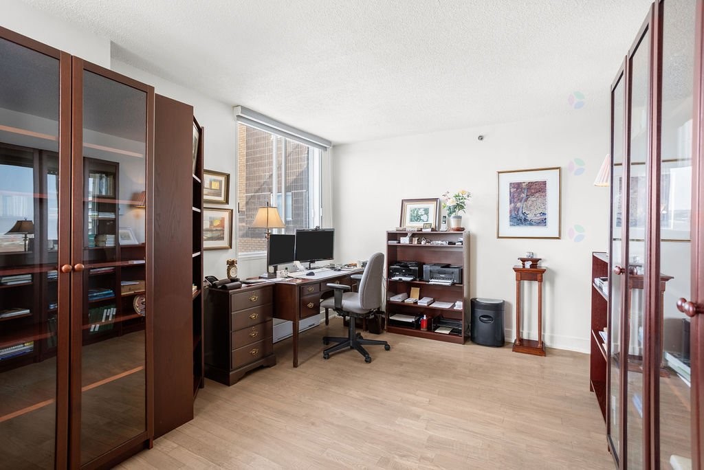 









4480


Prom. Paton

, 1002,
Laval (Chomedey),




QC
H7W5E1

