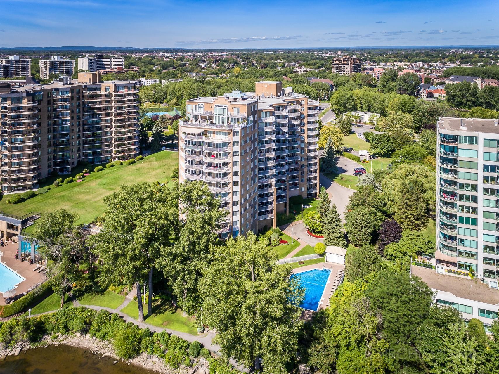 









4480


Prom. Paton

, 1002,
Laval (Chomedey),




QC
H7W5E1

