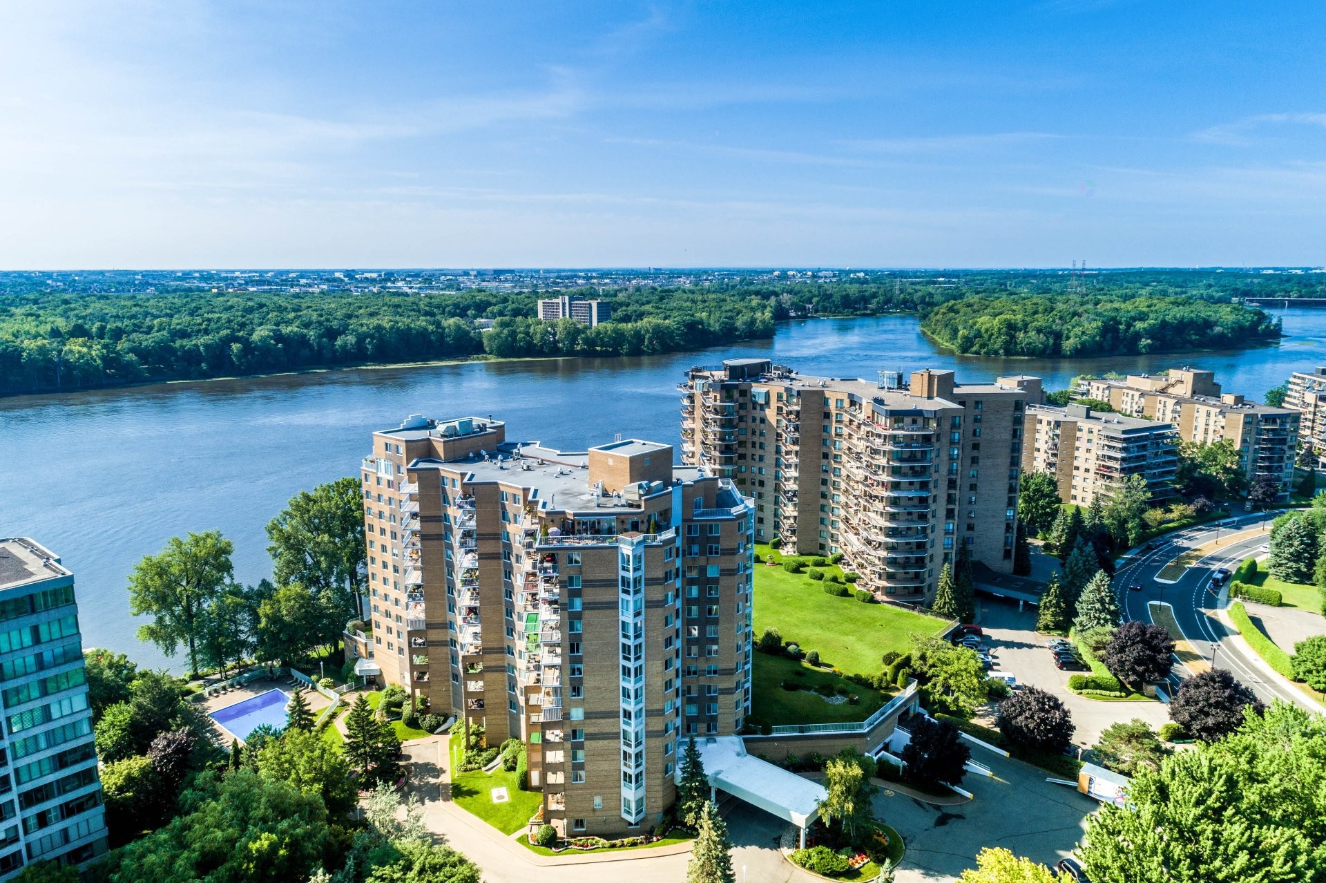 









4480


Prom. Paton

, 1002,
Laval (Chomedey),




QC
H7W5E1

