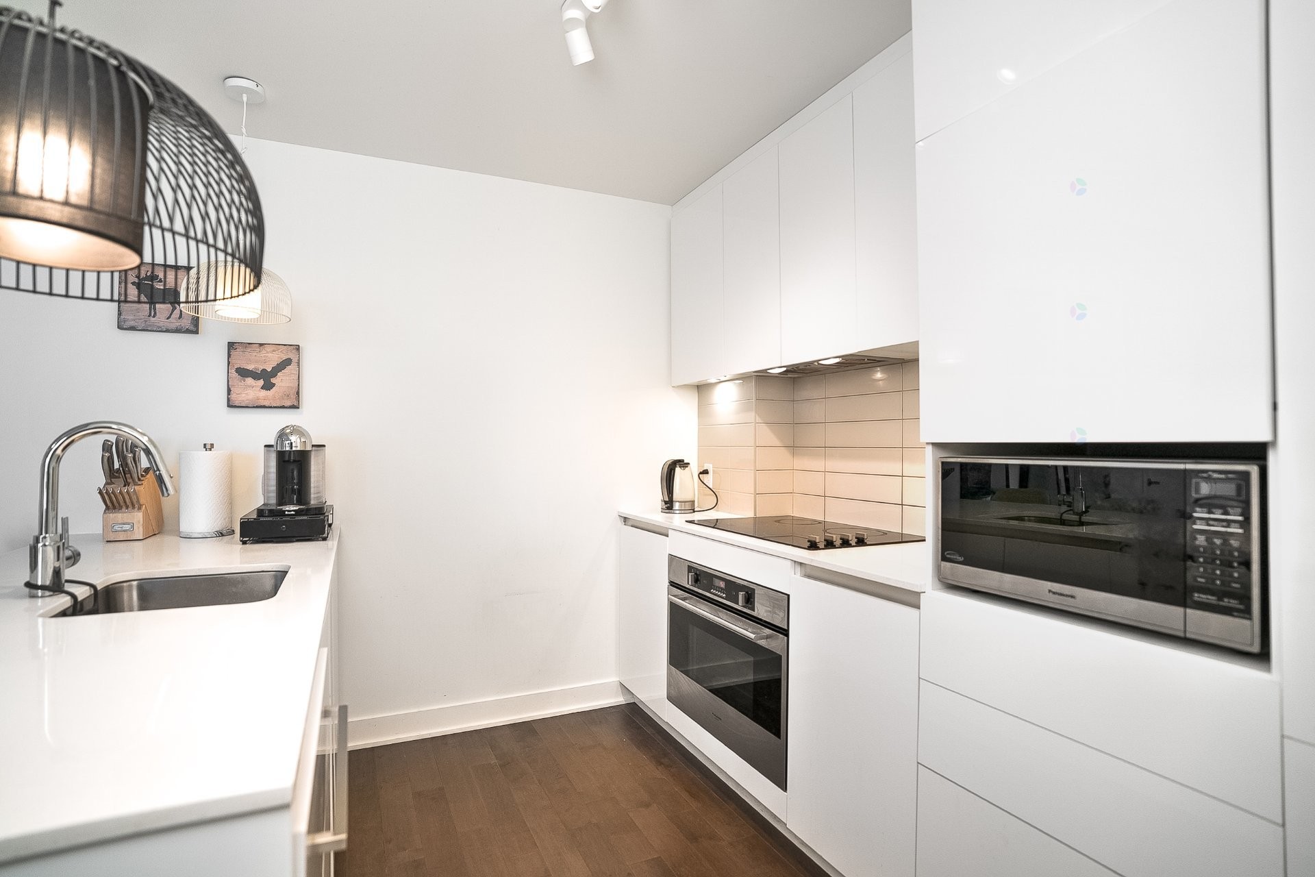 









1170


Rue Montcalm

, 908,
Montréal (Ville-Marie),




QC
H2L0M2

