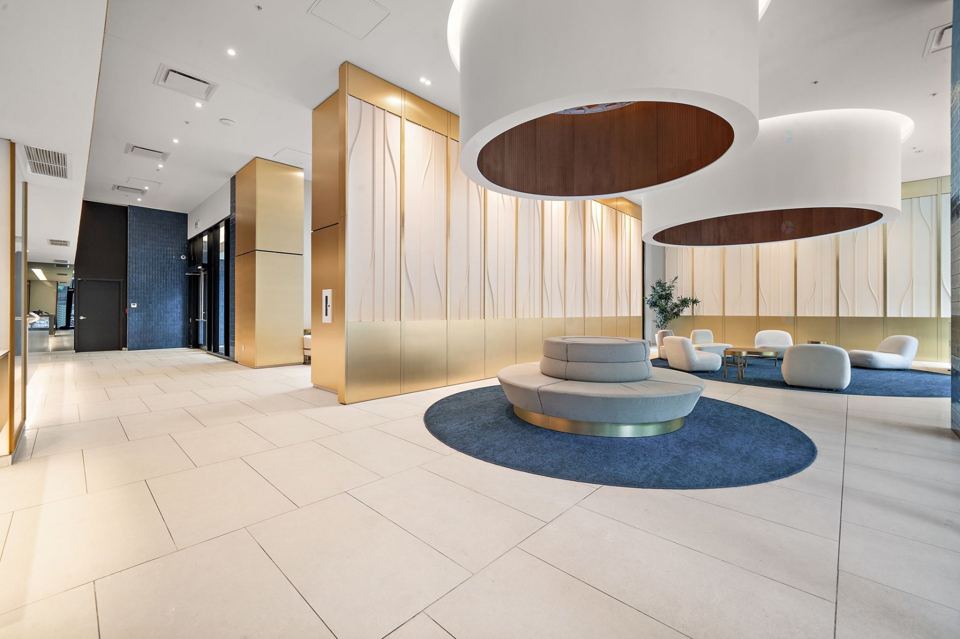 









1245


Rue De Bleury

, 3112,
Montréal (Ville-Marie),




QC
H3B0C2

