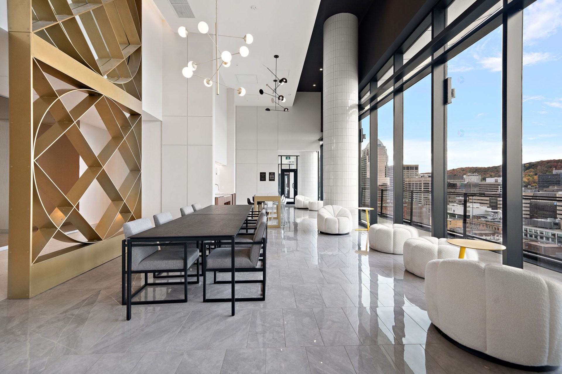 









1245


Rue De Bleury

, 3112,
Montréal (Ville-Marie),




QC
H3B0C2

