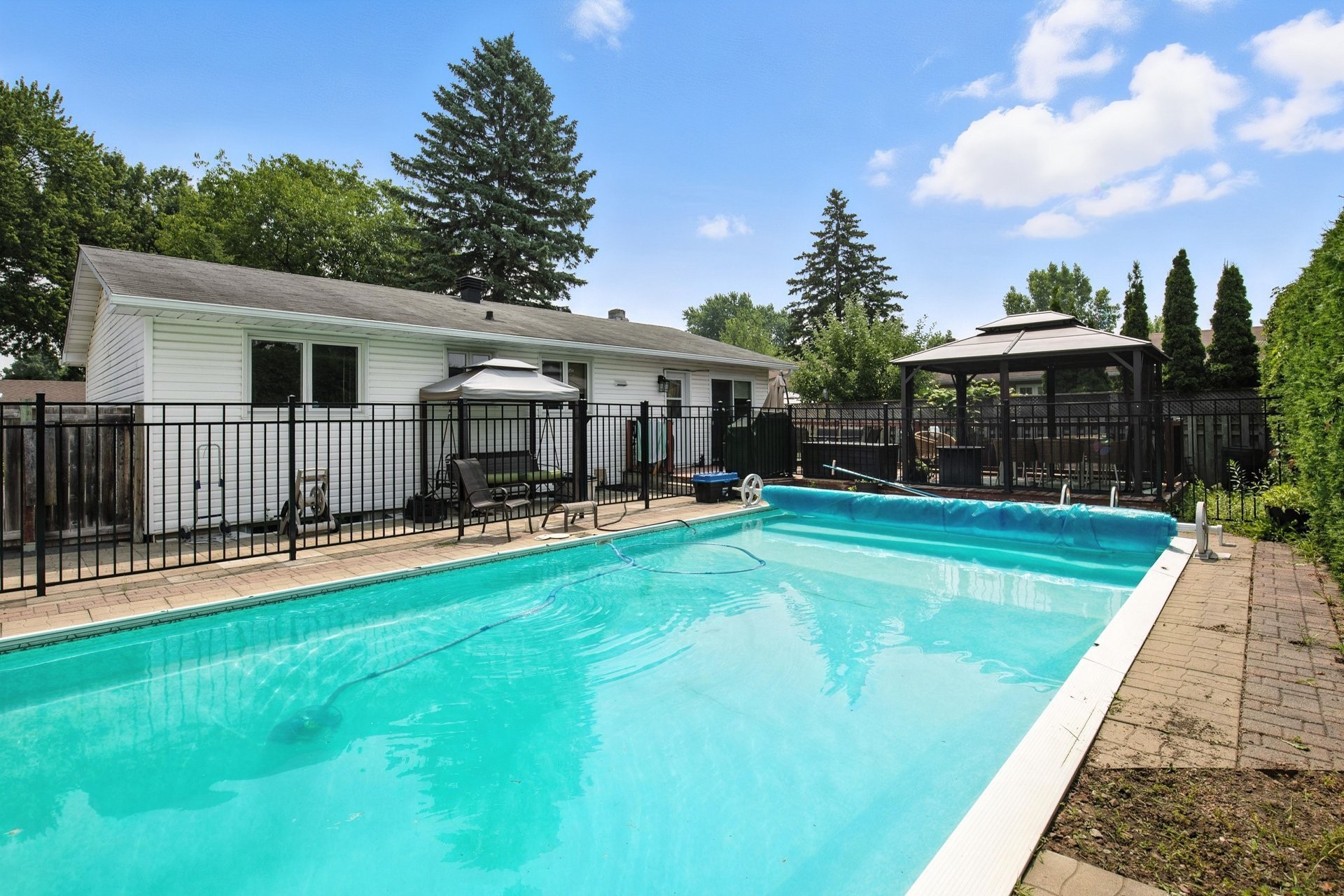









4


Rue du Malbec

,
Gatineau (Aylmer),




QC
J9H5G4

