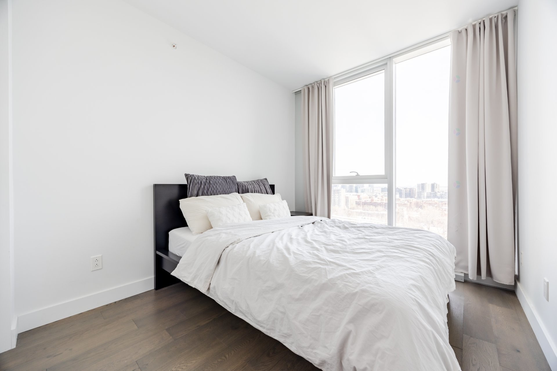 









1400


Boul. René-Lévesque O.

, 1009,
Montréal (Ville-Marie),




QC
H3G1T6

