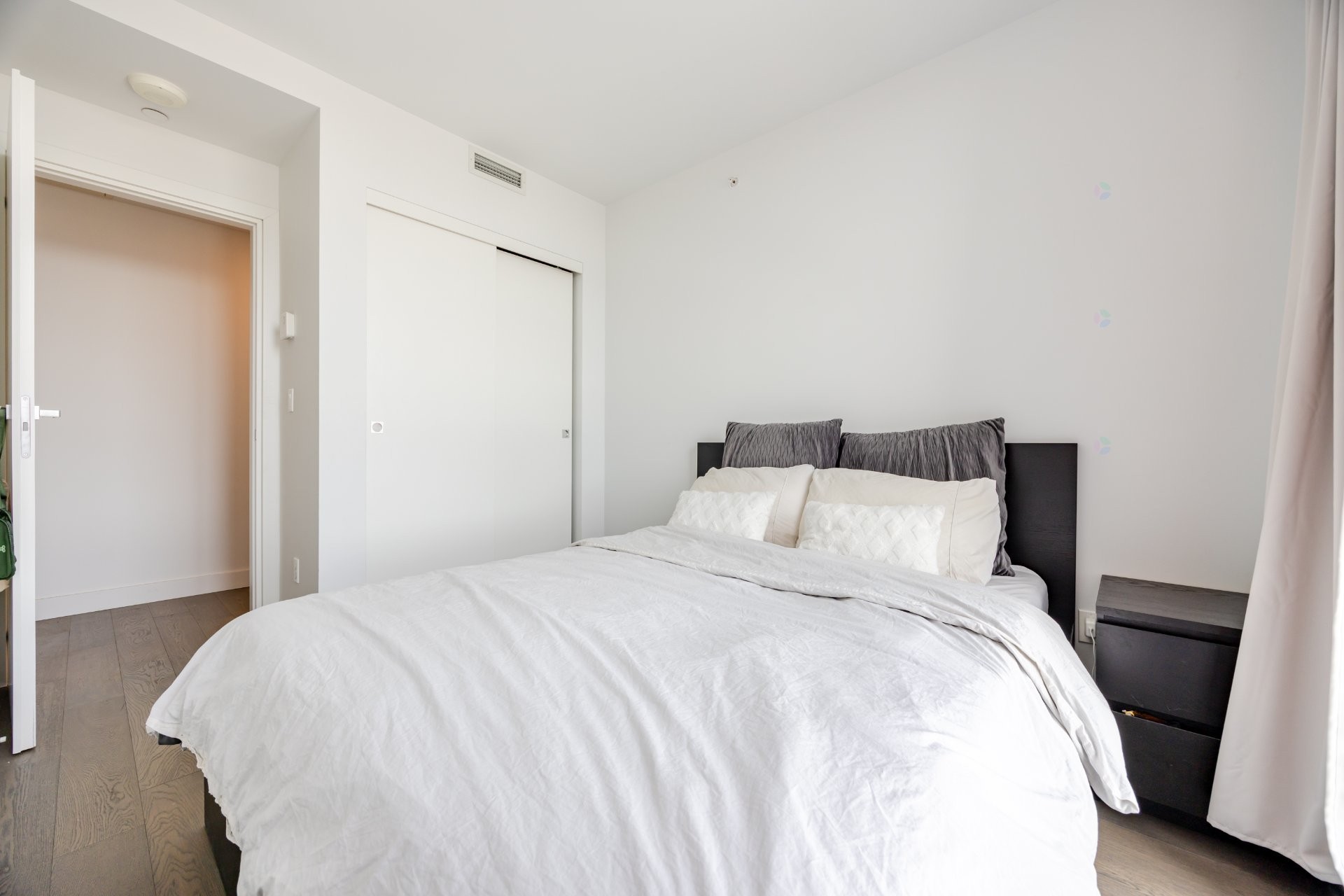 









1400


Boul. René-Lévesque O.

, 1009,
Montréal (Ville-Marie),




QC
H3G1T6

