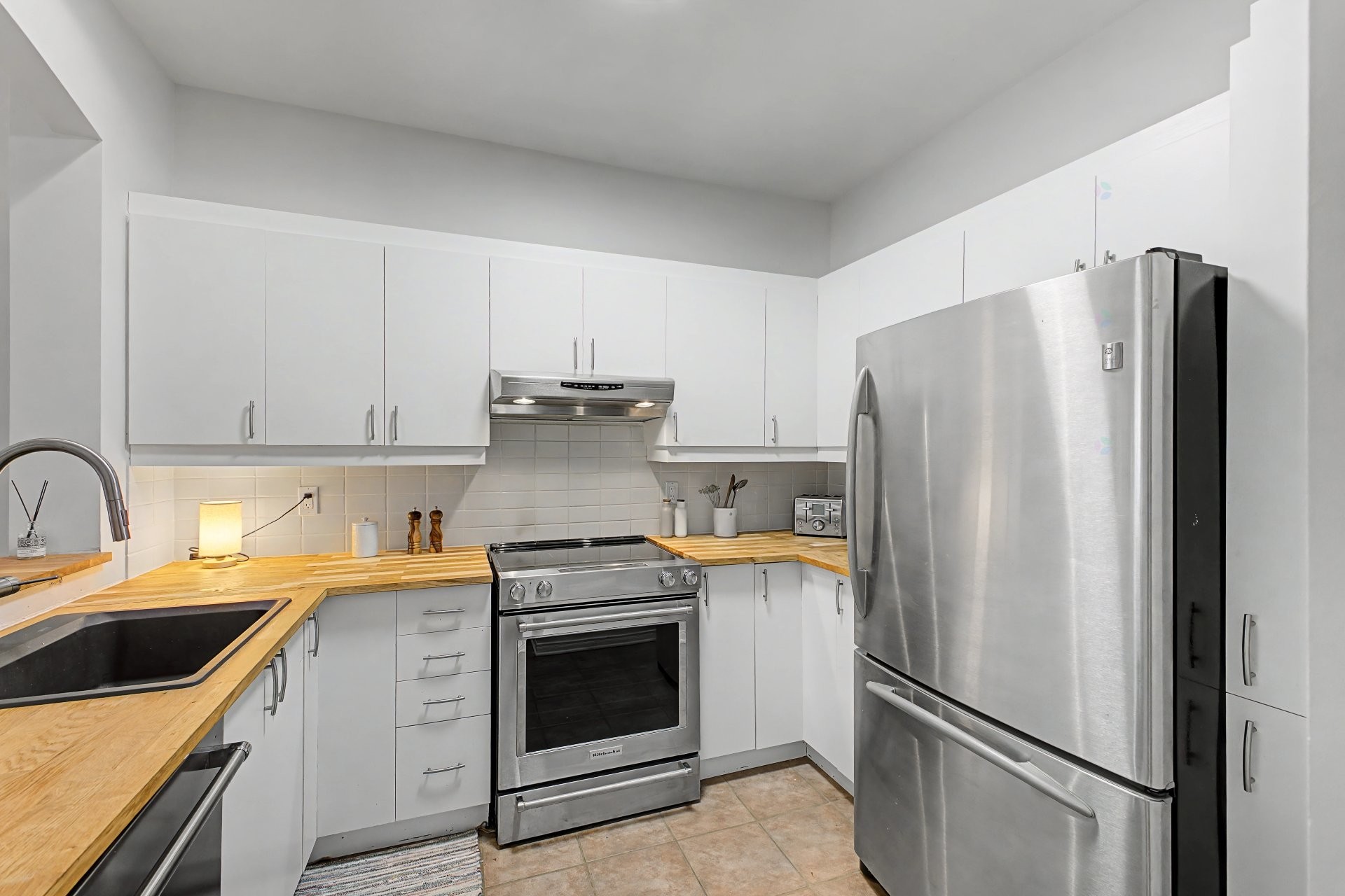 









275


Rue Upper Edison

, 104,
Saint-Lambert,




QC
J4R2W2

