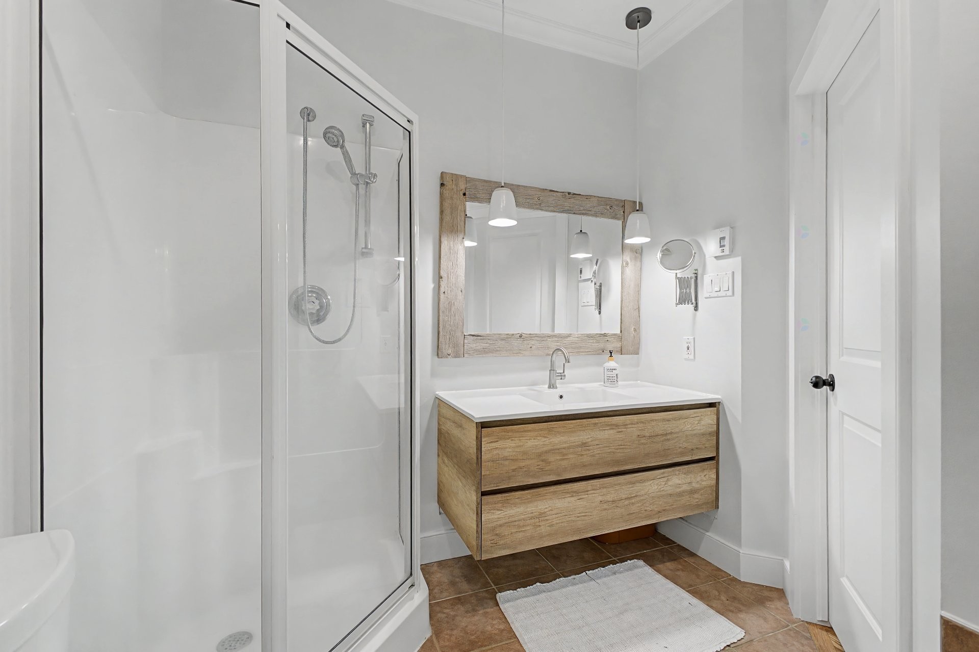 









275


Rue Upper Edison

, 104,
Saint-Lambert,




QC
J4R2W2

