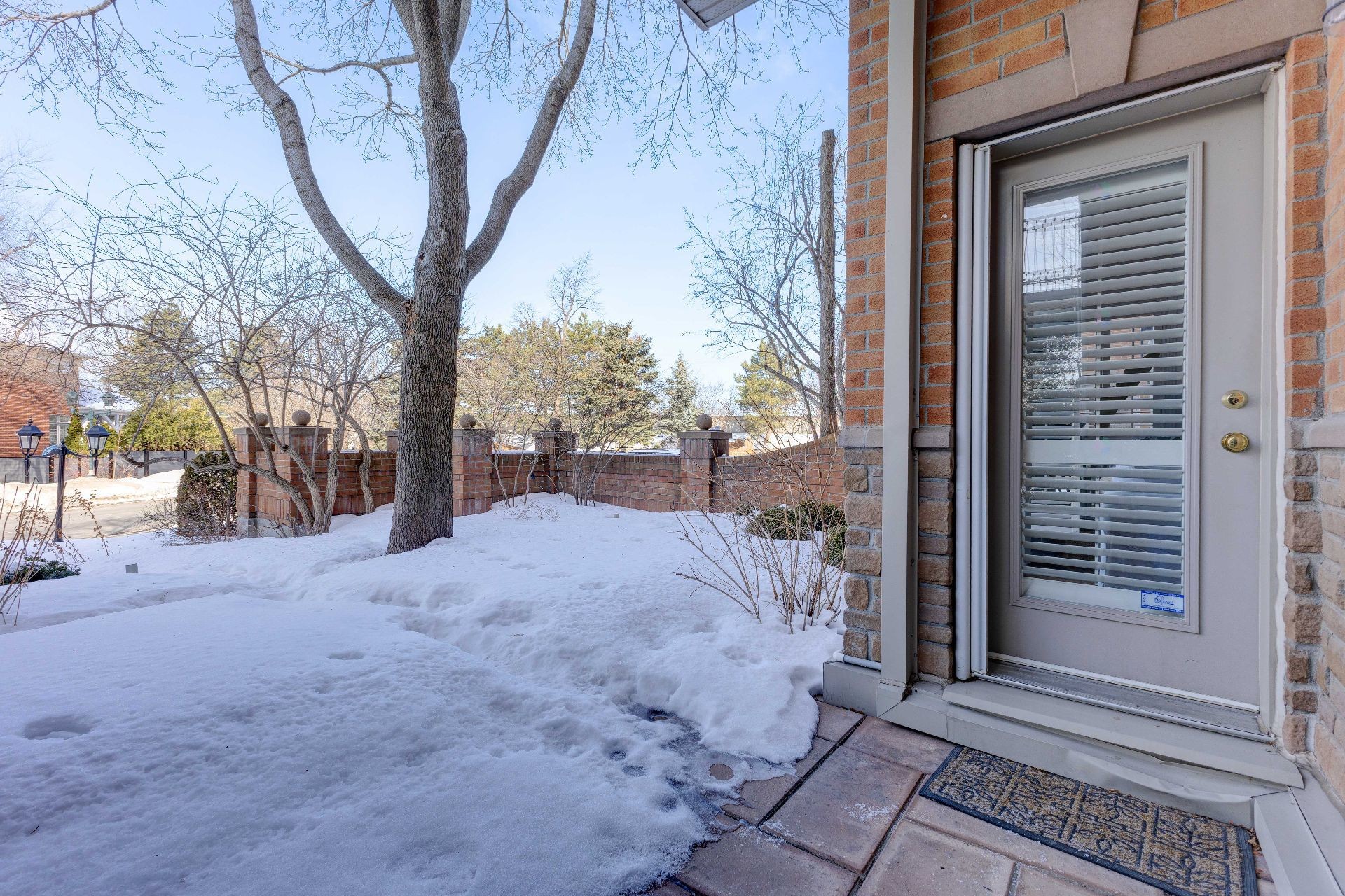 









275


Rue Upper Edison

, 104,
Saint-Lambert,




QC
J4R2W2

