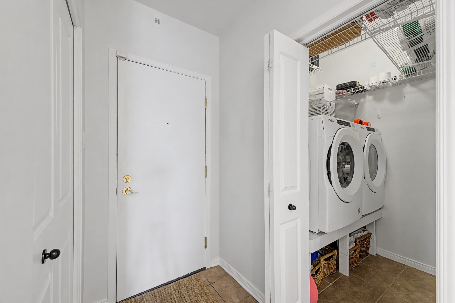 









275


Rue Upper Edison

, 104,
Saint-Lambert,




QC
J4R2W2

