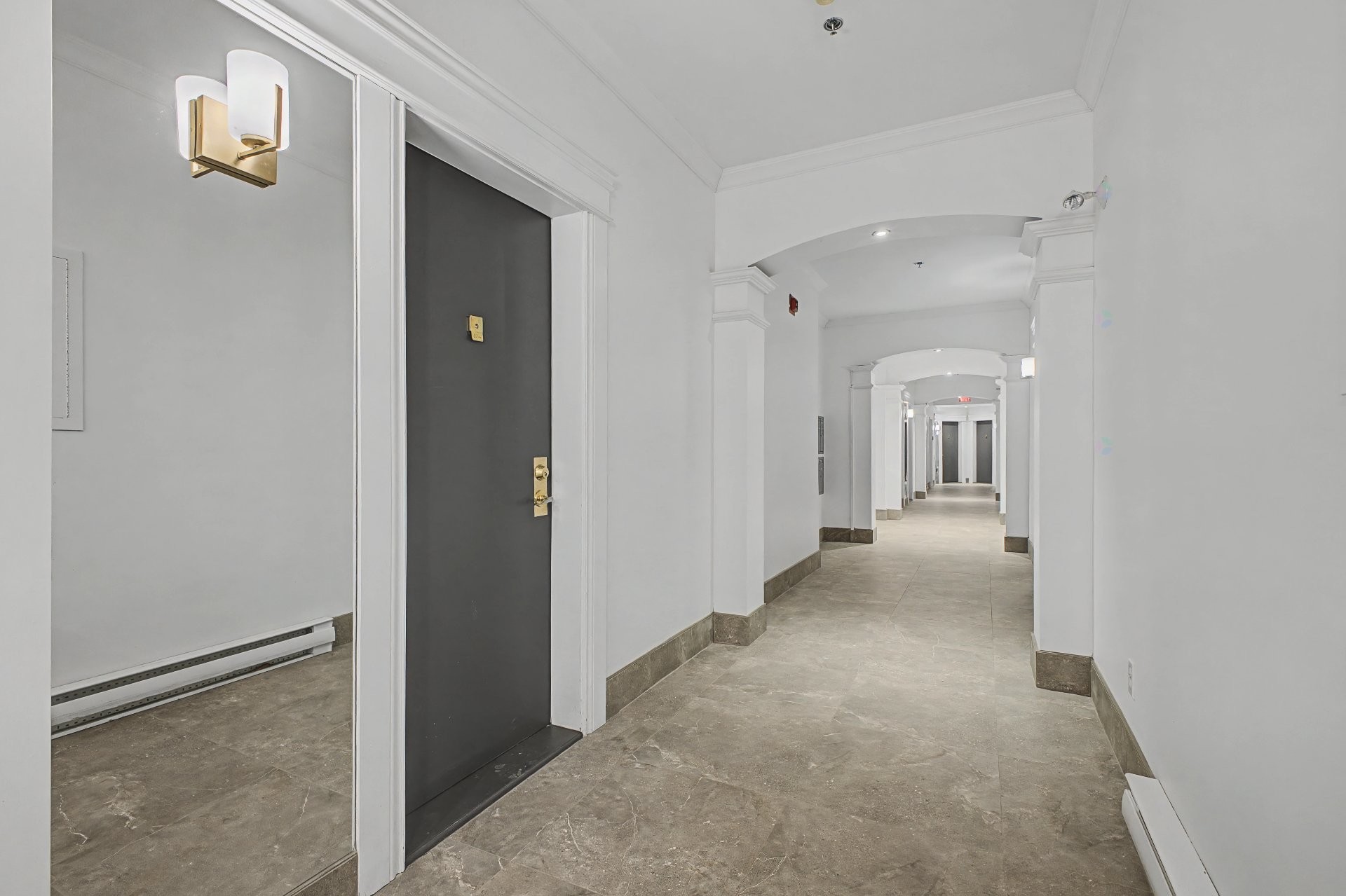 









275


Rue Upper Edison

, 104,
Saint-Lambert,




QC
J4R2W2

