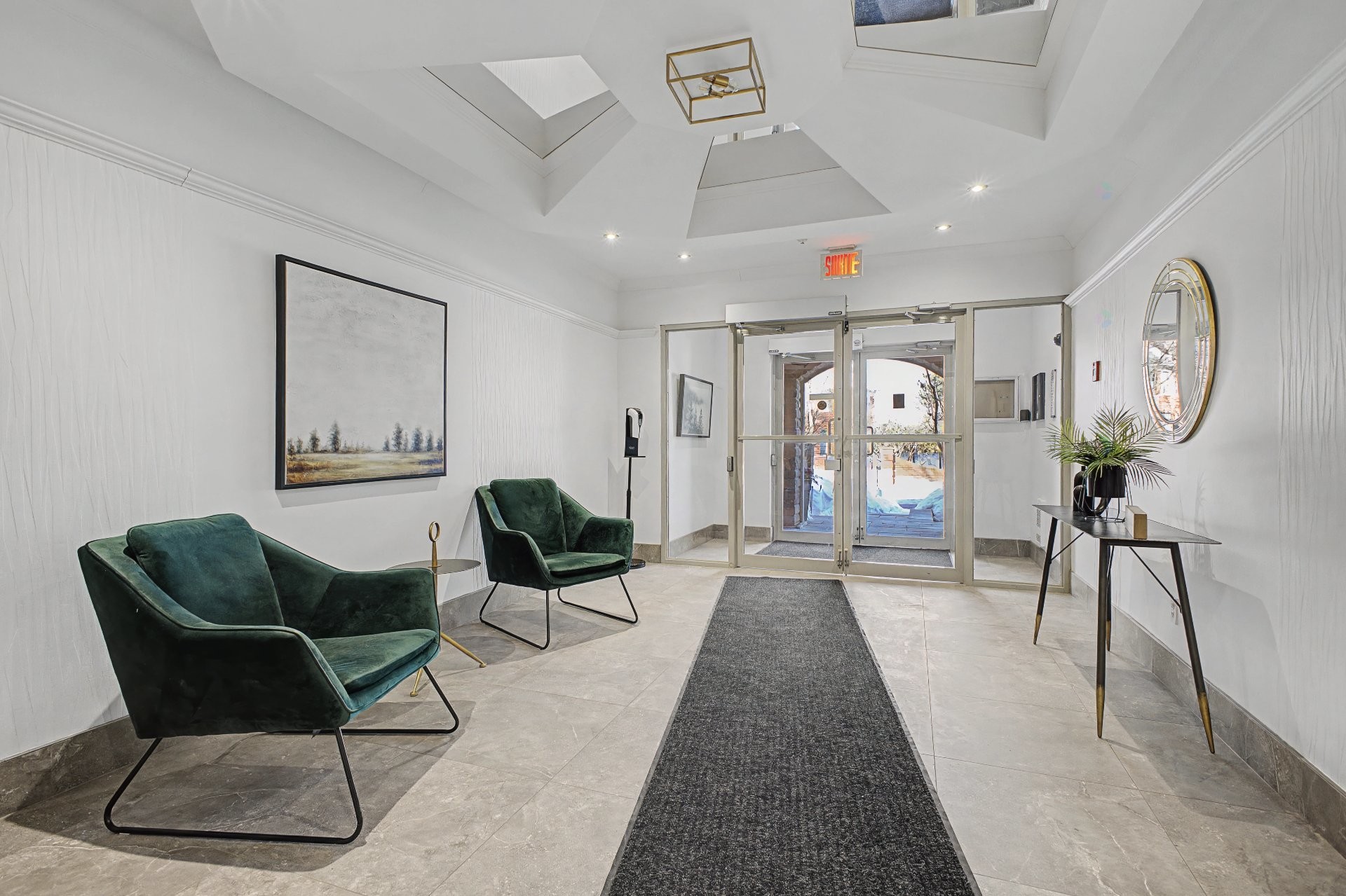









275


Rue Upper Edison

, 104,
Saint-Lambert,




QC
J4R2W2

