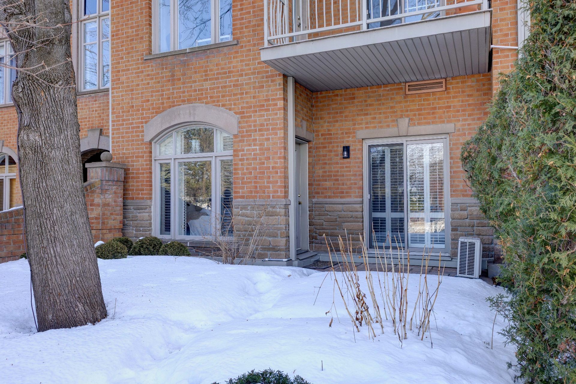 









275


Rue Upper Edison

, 104,
Saint-Lambert,




QC
J4R2W2

