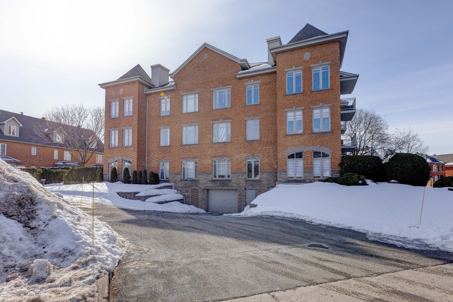 









275


Rue Upper Edison

, 104,
Saint-Lambert,




QC
J4R2W2

