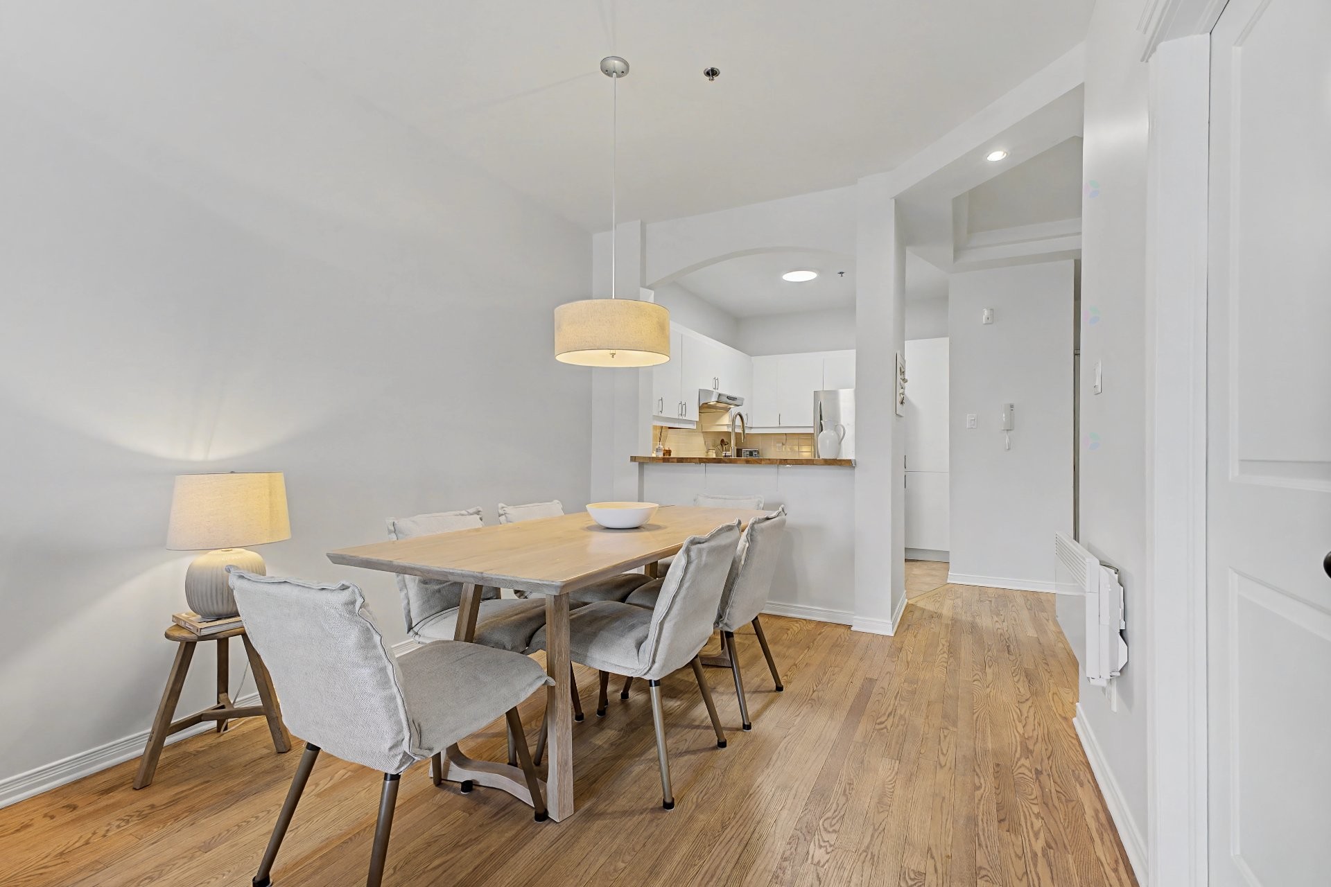 









275


Rue Upper Edison

, 104,
Saint-Lambert,




QC
J4R2W2

