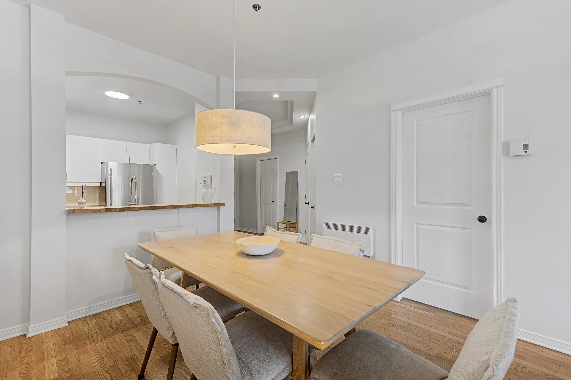 









275


Rue Upper Edison

, 104,
Saint-Lambert,




QC
J4R2W2

