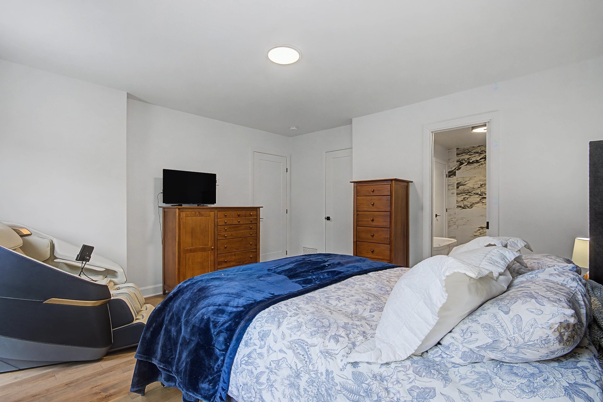 









15


Rue des Marronniers

,
Candiac,




QC
J5R0T5

