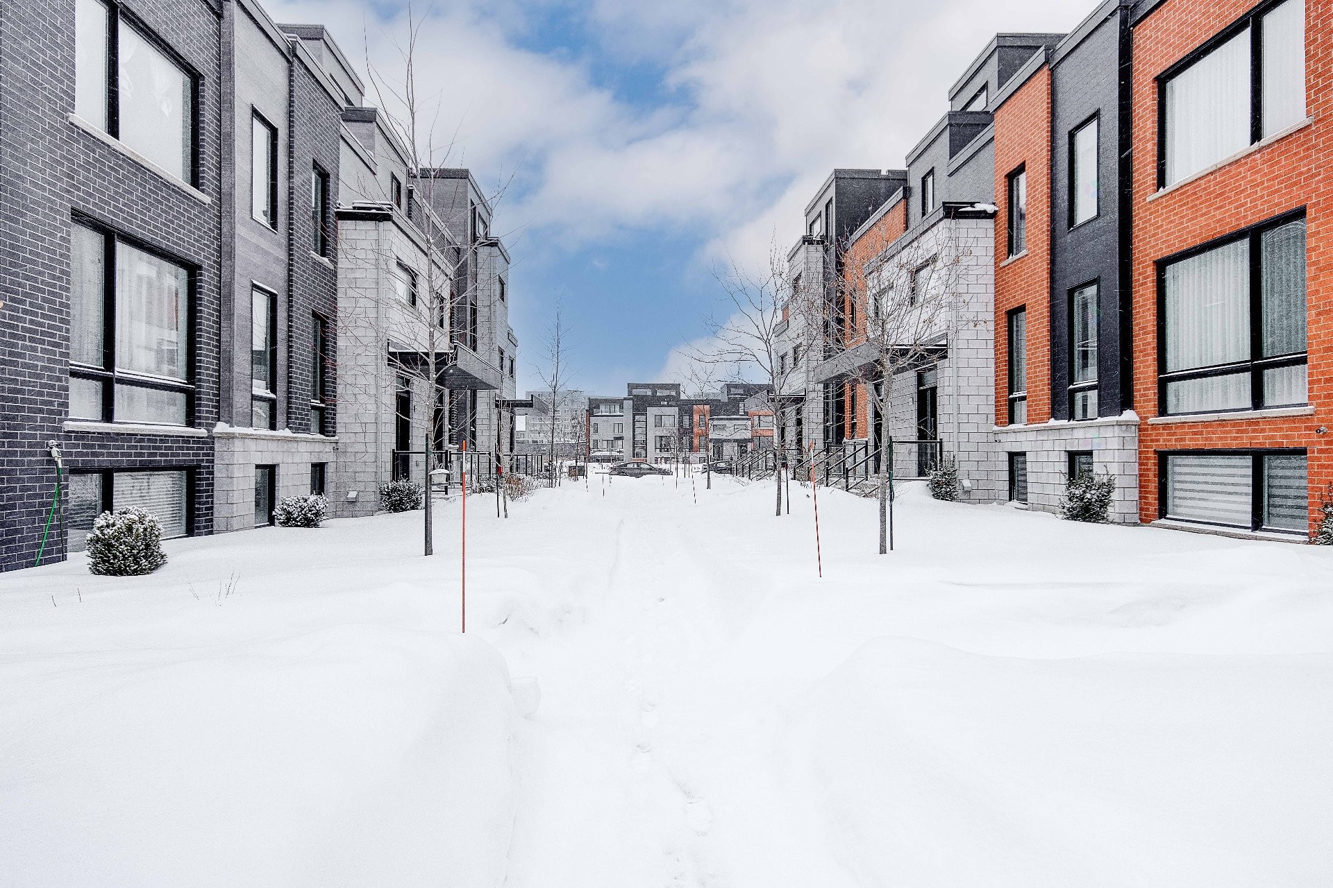 









15


Rue des Marronniers

,
Candiac,




QC
J5R0T5

