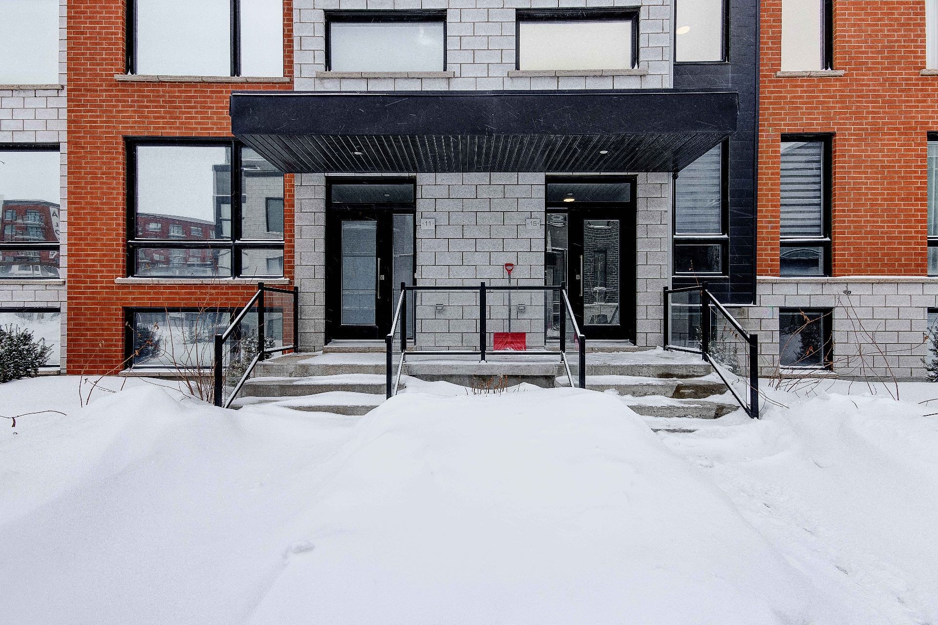 









15


Rue des Marronniers

,
Candiac,




QC
J5R0T5

