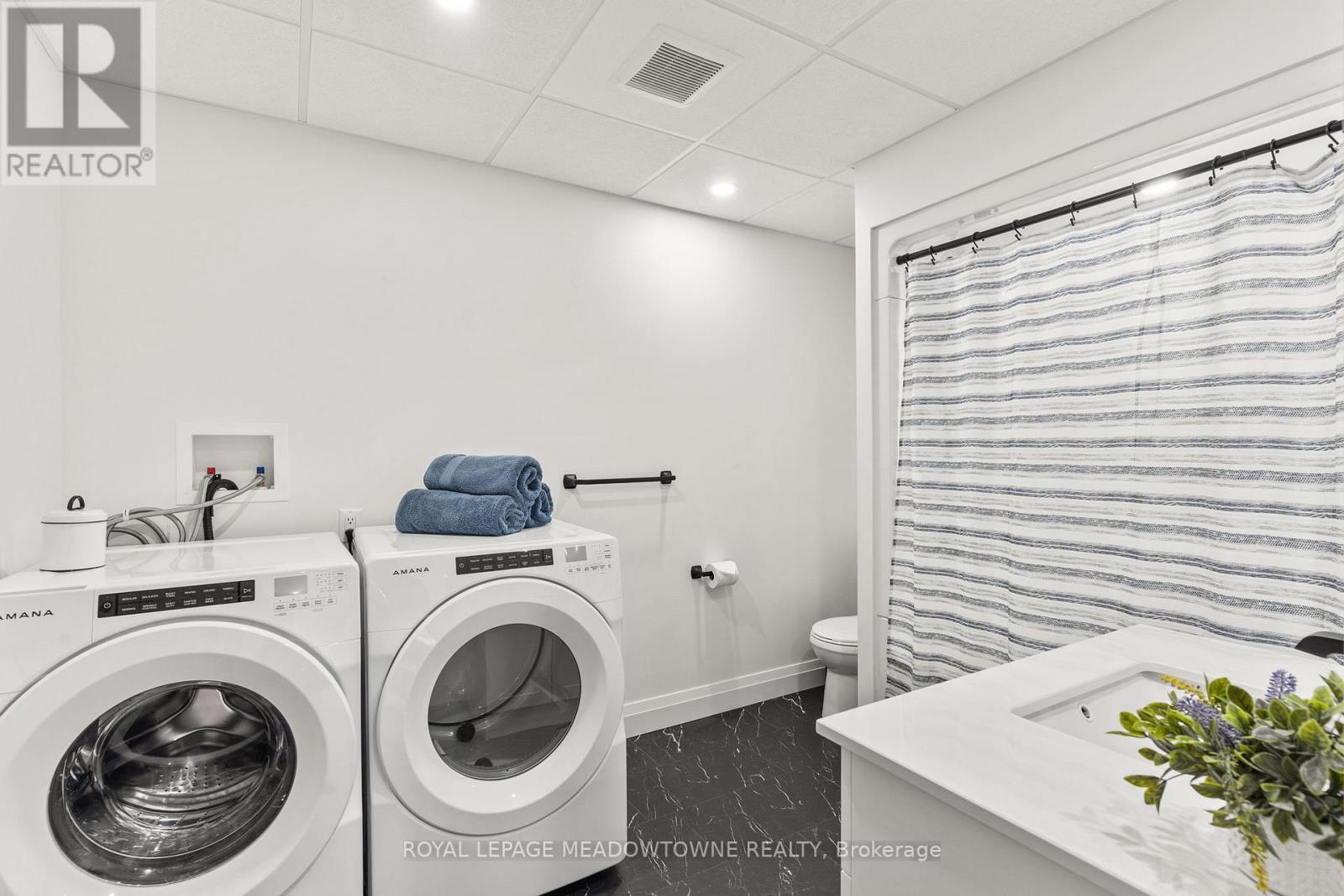 












1658 HOSPITALITY ROAD

,
Minden Hills,




Ontario
K0M2K0

