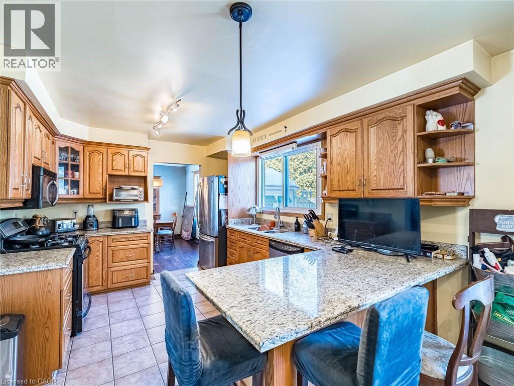 












16 ALDERWOOD Crescent

,
Cambridge,




Ontario
N1S3T1

