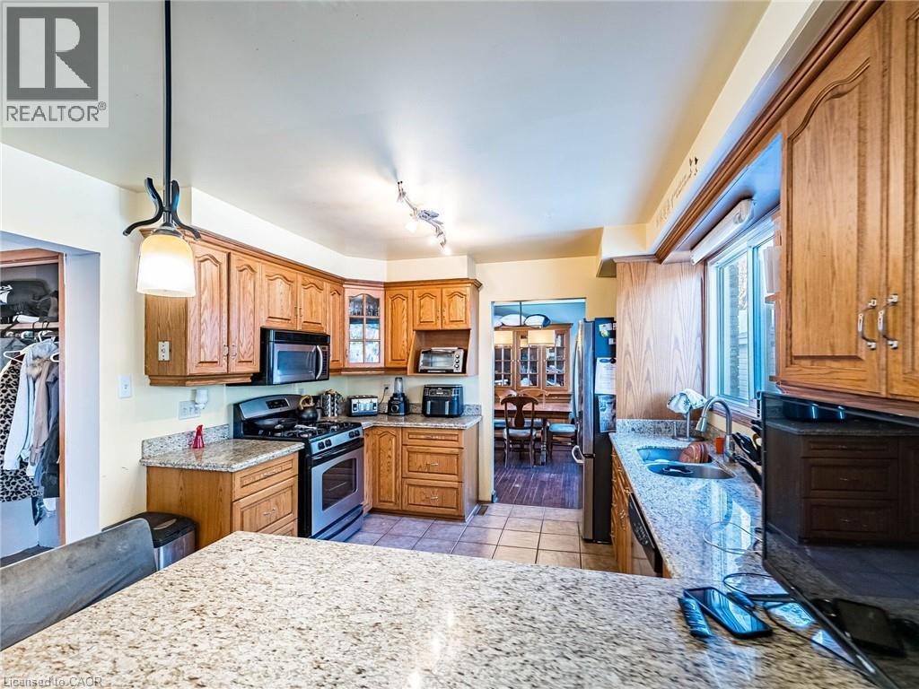 












16 ALDERWOOD Crescent

,
Cambridge,




Ontario
N1S3T1

