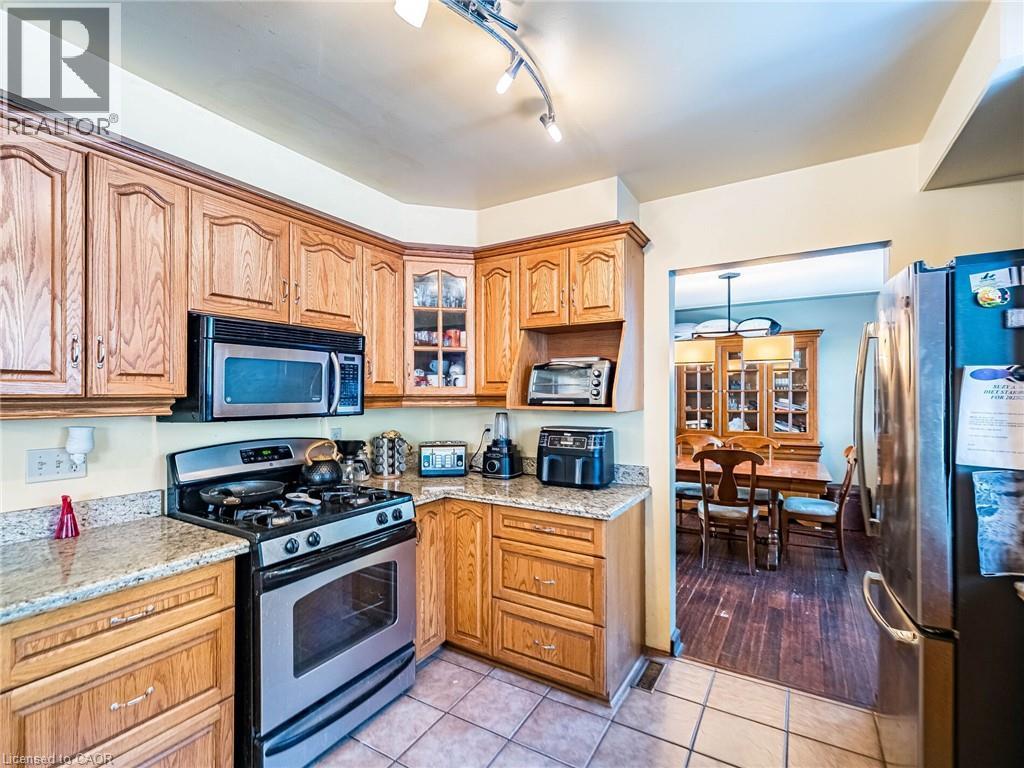 












16 ALDERWOOD Crescent

,
Cambridge,




Ontario
N1S3T1

