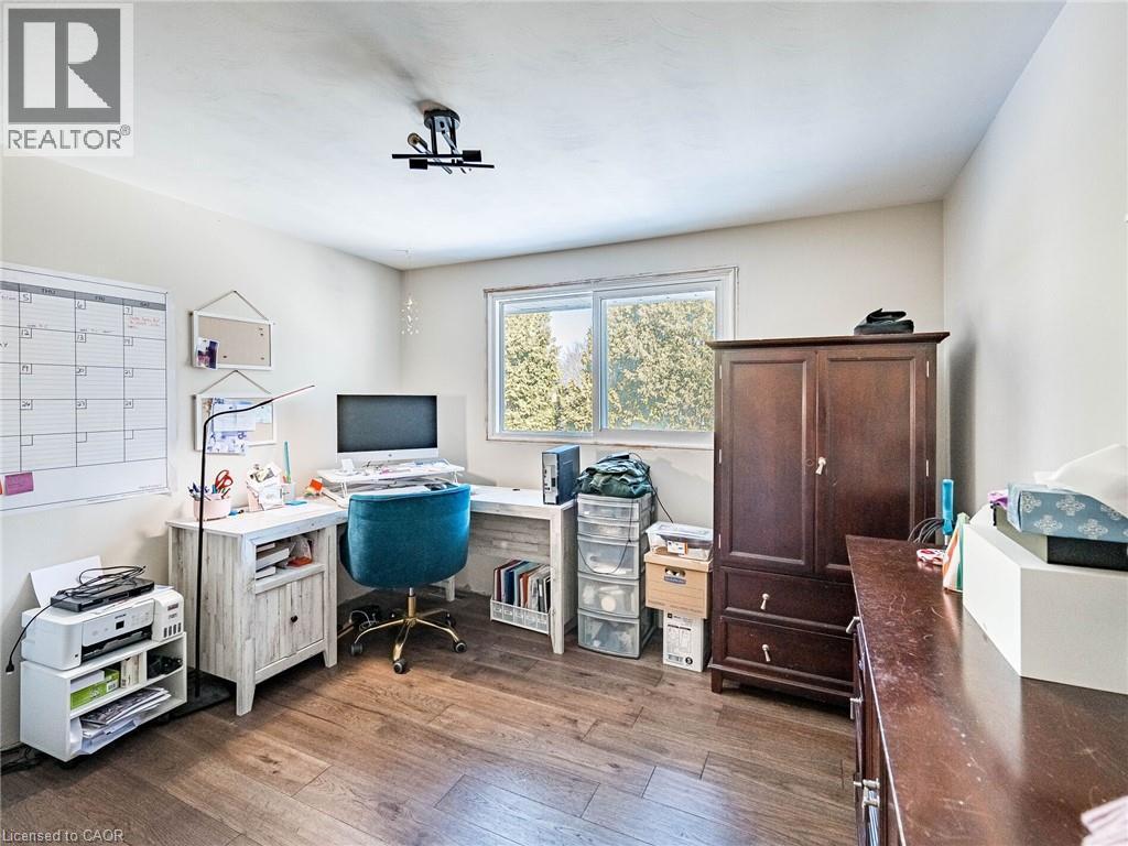 












16 ALDERWOOD Crescent

,
Cambridge,




Ontario
N1S3T1

