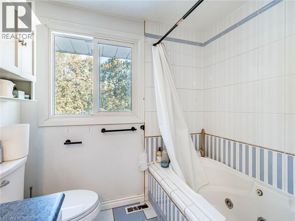 












16 ALDERWOOD Crescent

,
Cambridge,




Ontario
N1S3T1

