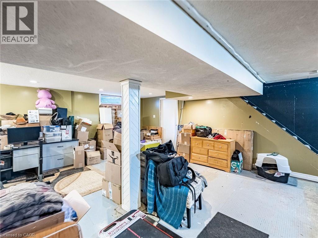 












16 ALDERWOOD Crescent

,
Cambridge,




Ontario
N1S3T1

