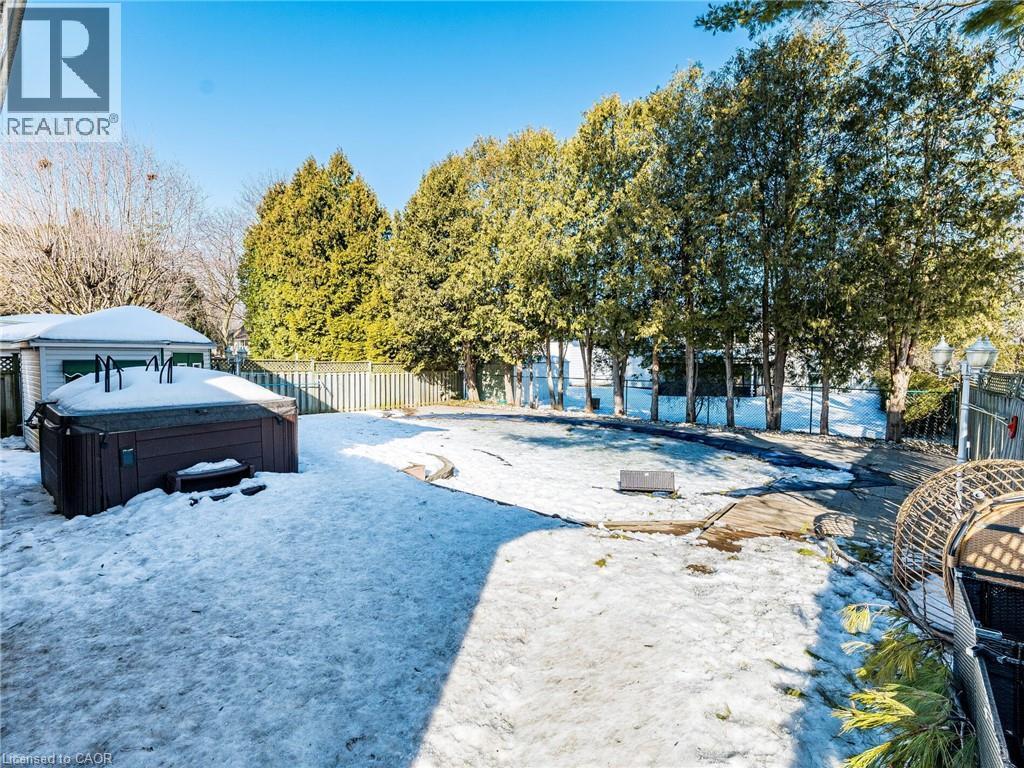 












16 ALDERWOOD Crescent

,
Cambridge,




Ontario
N1S3T1

