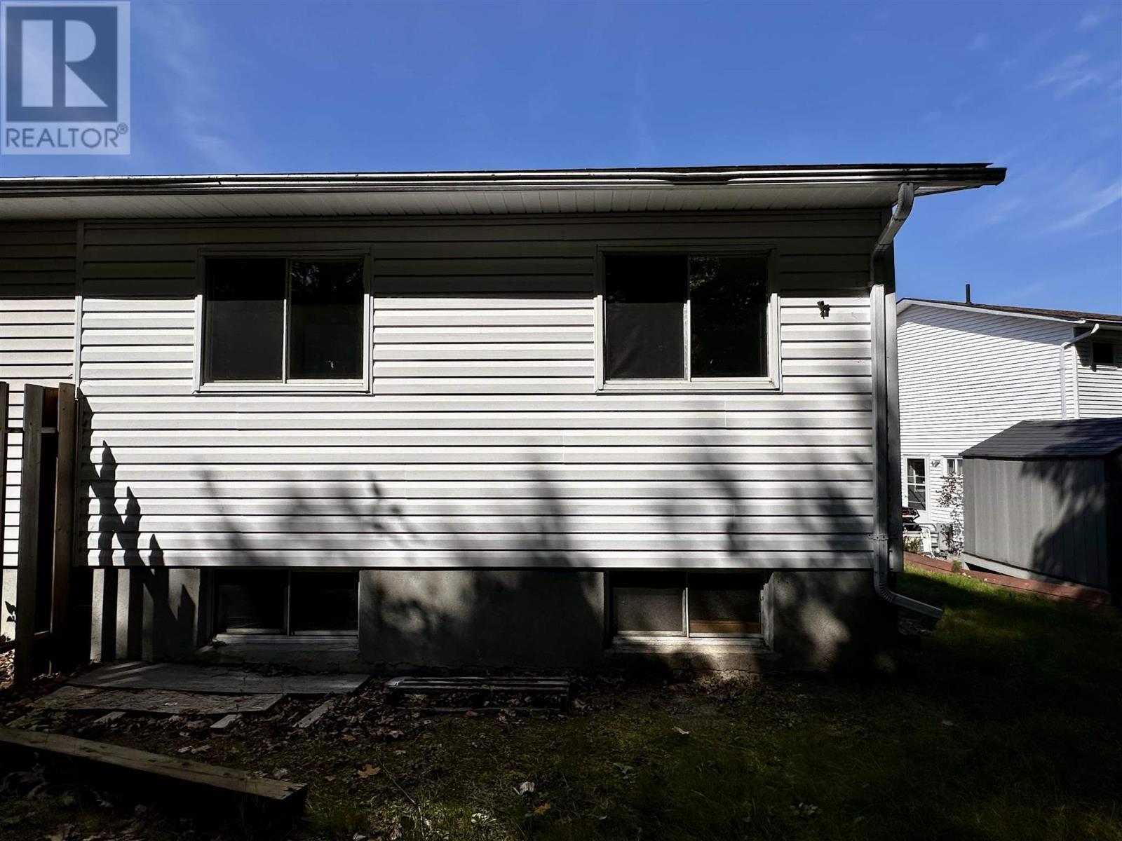 












38 Beckett BLVD

,
Elliot Lake,




Ontario
P5A3P7


