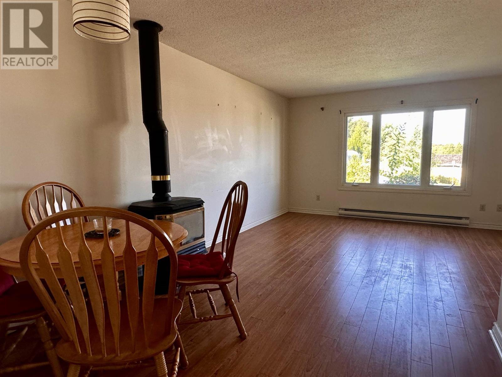 












38 Beckett BLVD

,
Elliot Lake,




Ontario
P5A3P7

