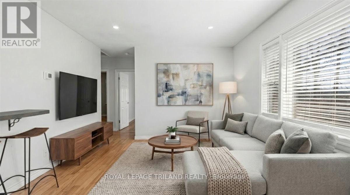 












250 GREENWOOD AVENUE

,
London South (South D),




Ontario
N6J3G4

