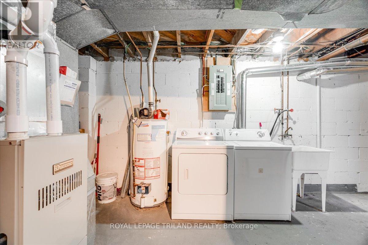 












250 GREENWOOD AVENUE

,
London South (South D),




Ontario
N6J3G4

