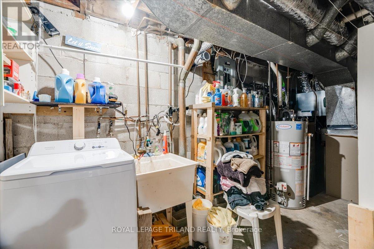 












250 GREENWOOD AVENUE

,
London South (South D),




Ontario
N6J3G4

