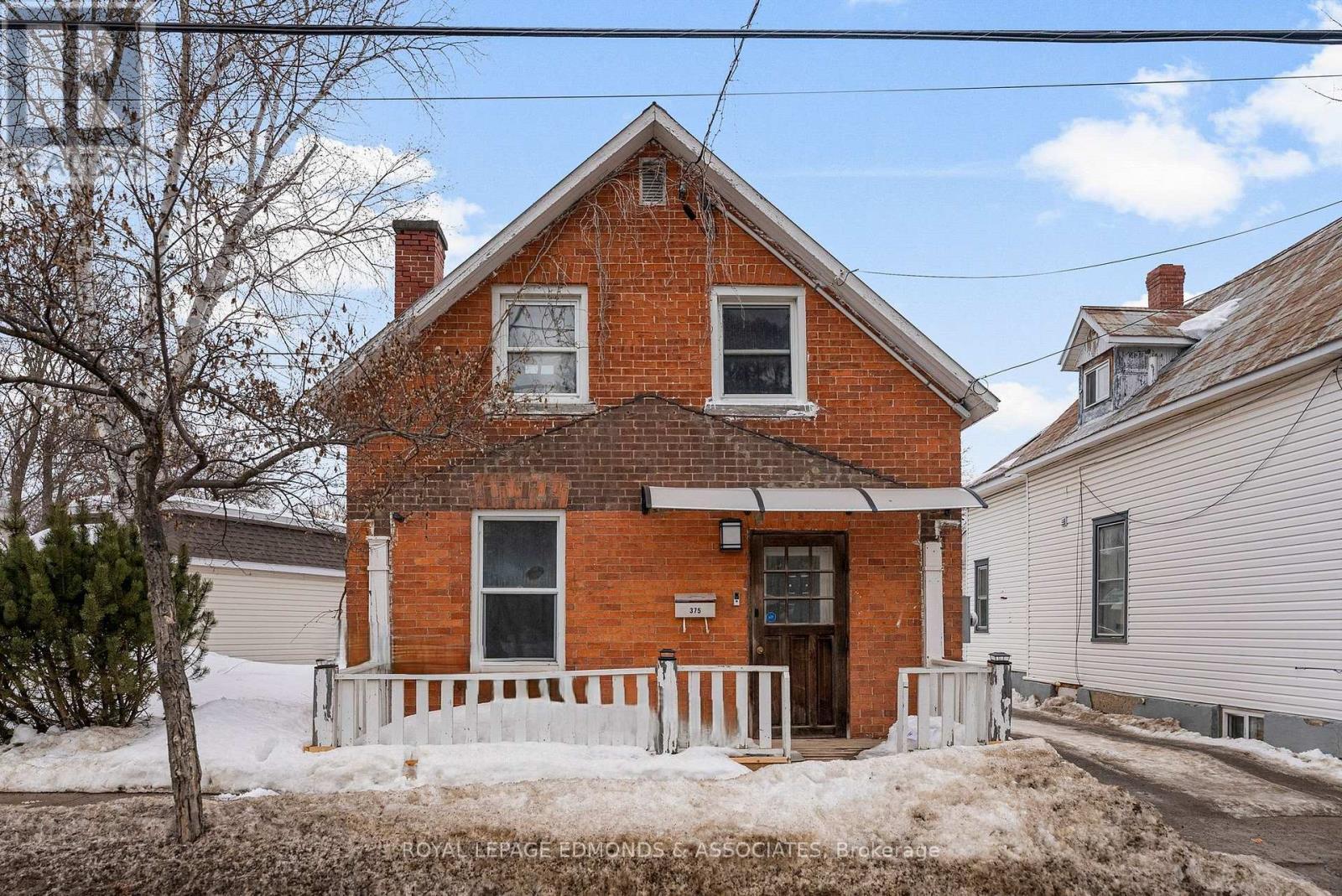 












375 CHRISTIE STREET S

,
Pembroke,




Ontario
K8A4R8

