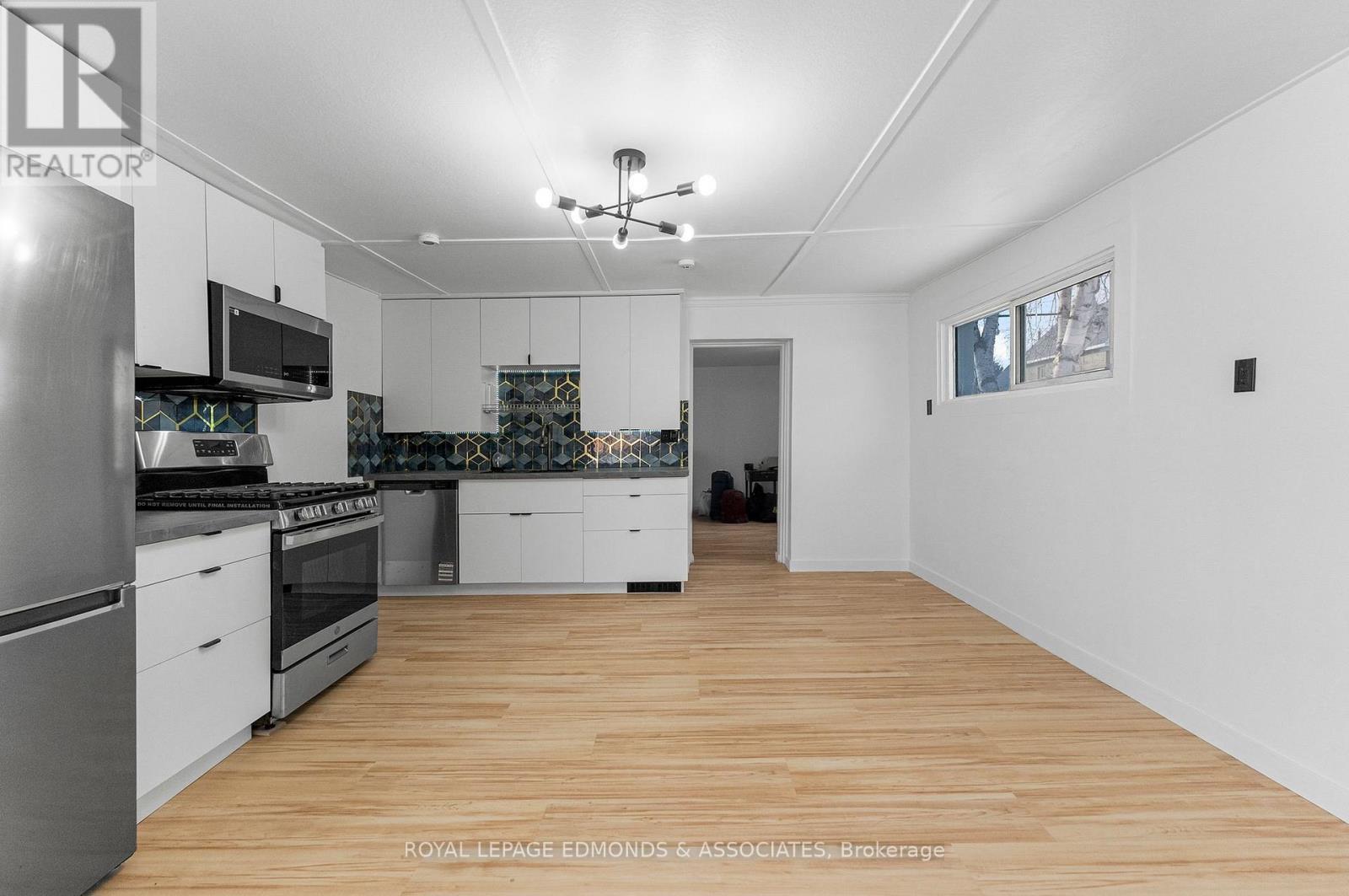 












375 CHRISTIE STREET S

,
Pembroke,




Ontario
K8A4R8

