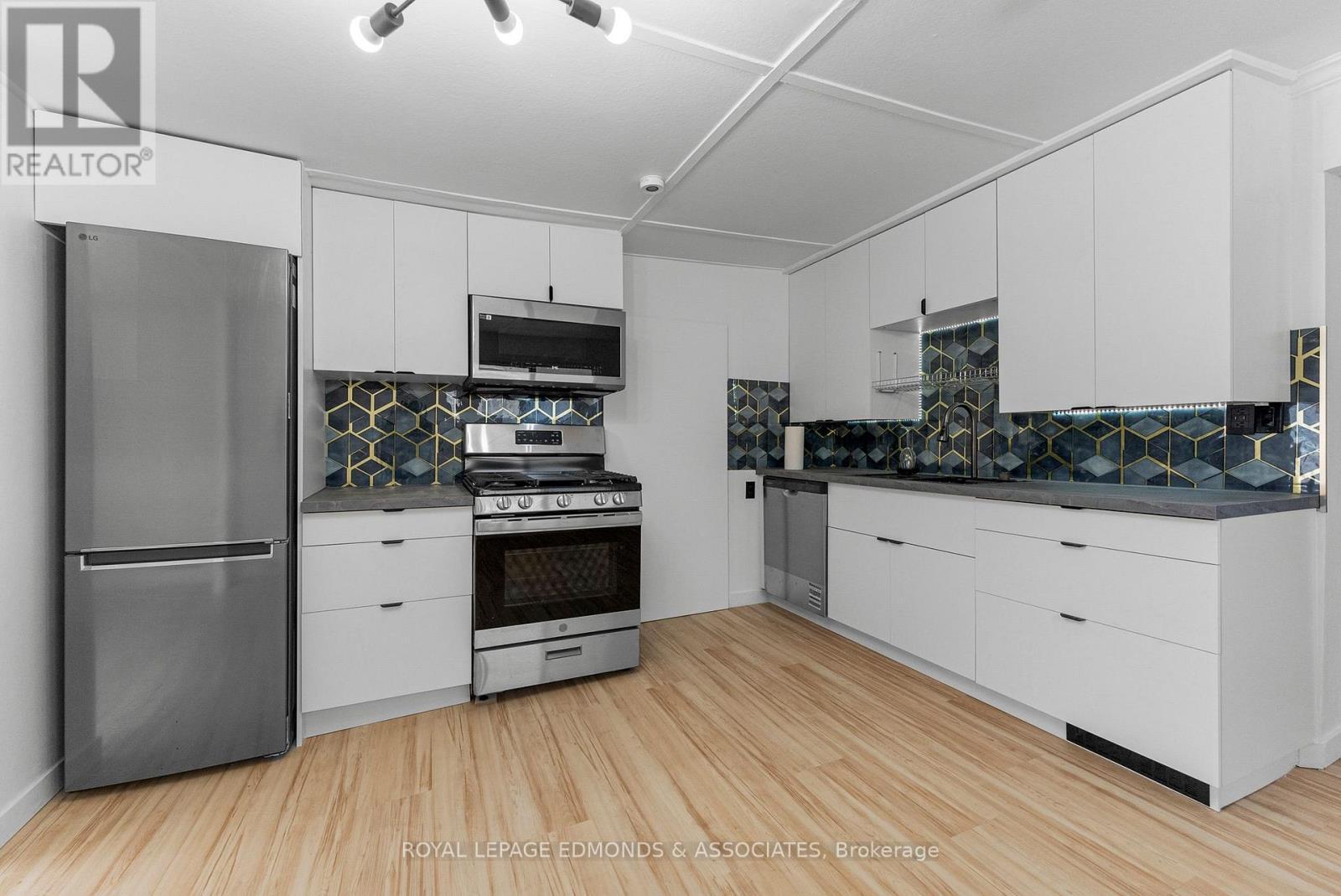 












375 CHRISTIE STREET S

,
Pembroke,




Ontario
K8A4R8

