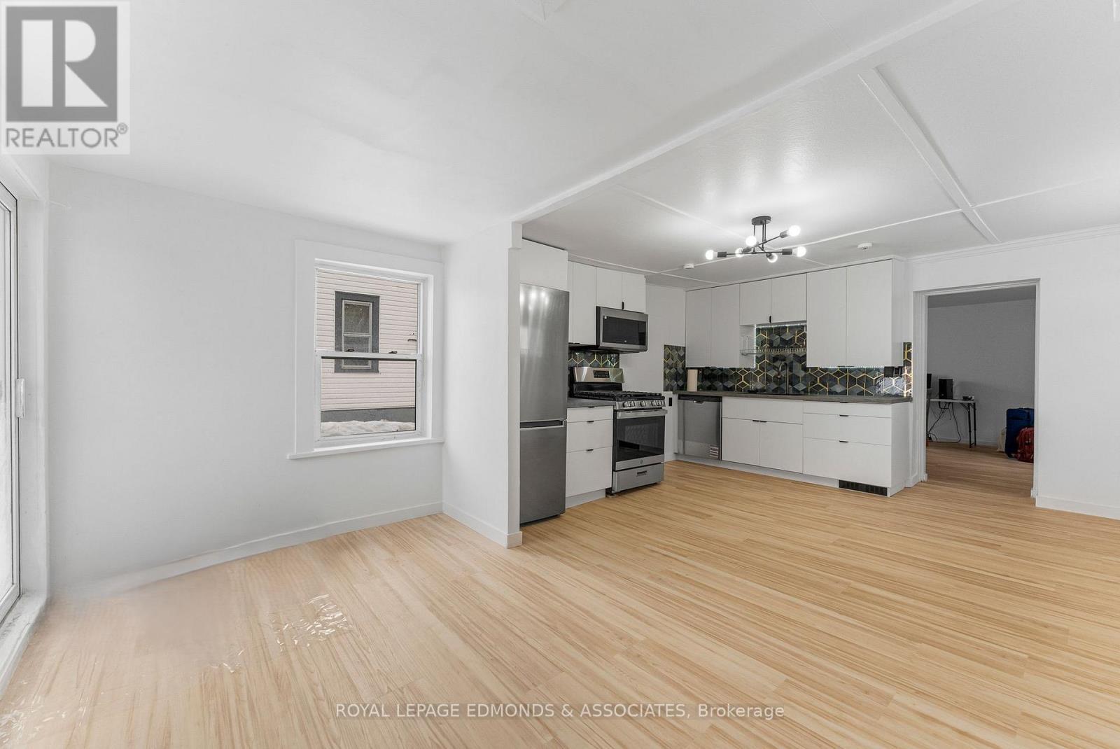 












375 CHRISTIE STREET S

,
Pembroke,




Ontario
K8A4R8

