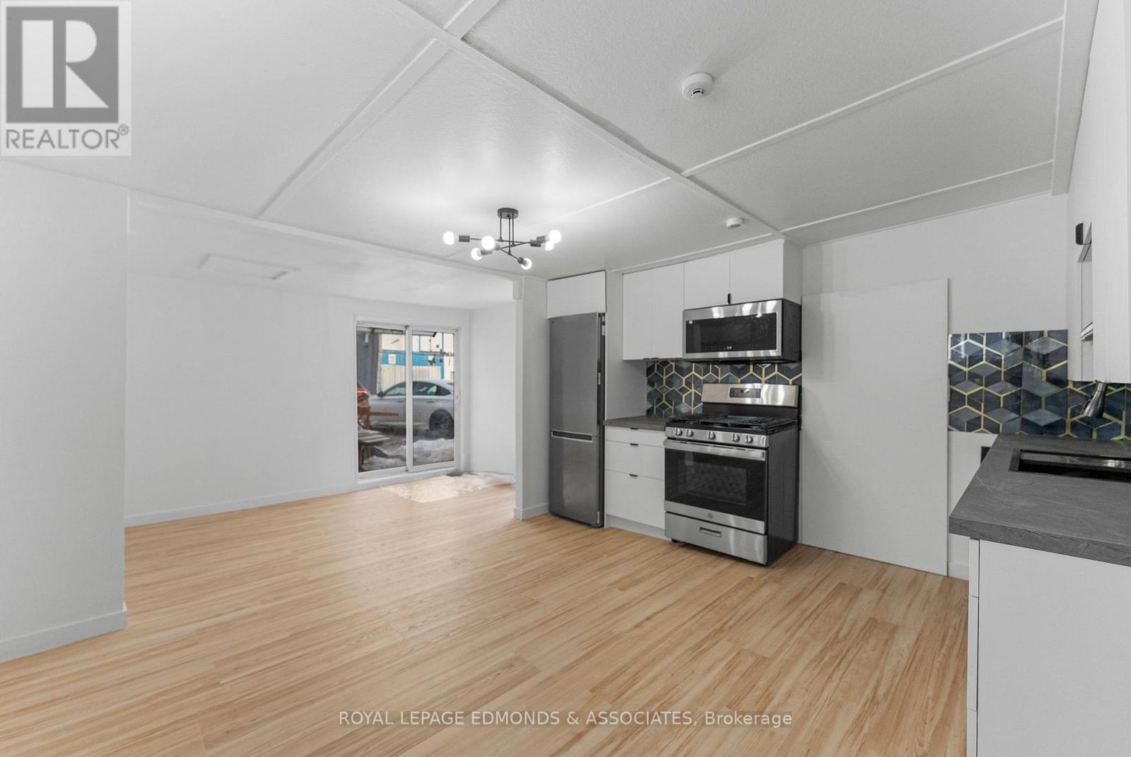 












375 CHRISTIE STREET S

,
Pembroke,




Ontario
K8A4R8

