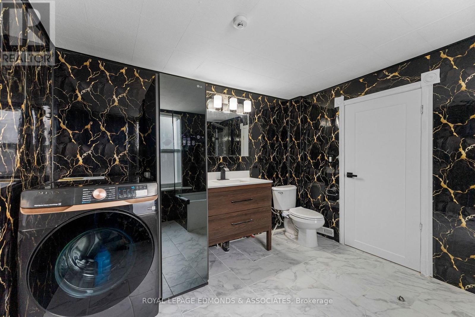 












375 CHRISTIE STREET S

,
Pembroke,




Ontario
K8A4R8

