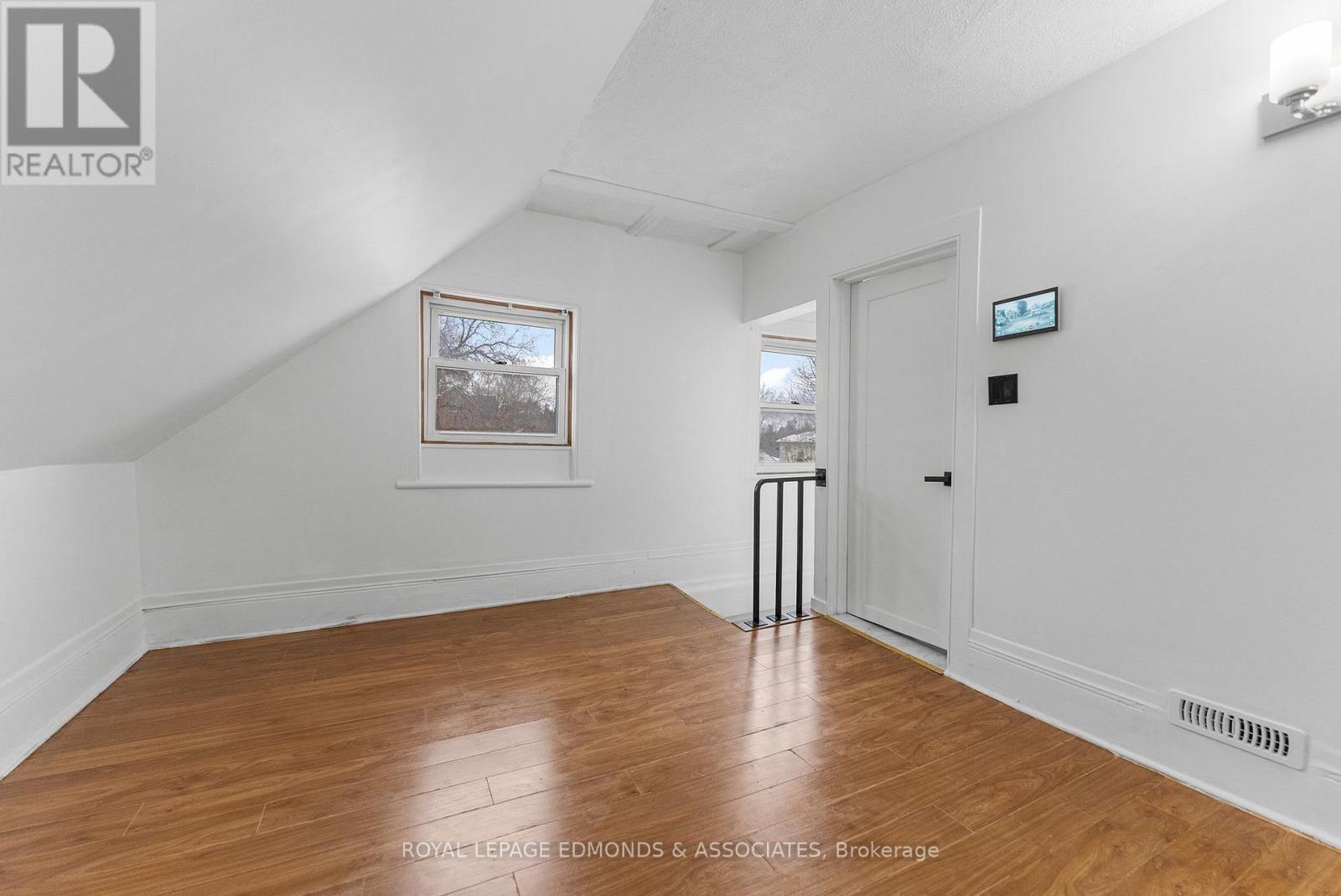 












375 CHRISTIE STREET S

,
Pembroke,




Ontario
K8A4R8

