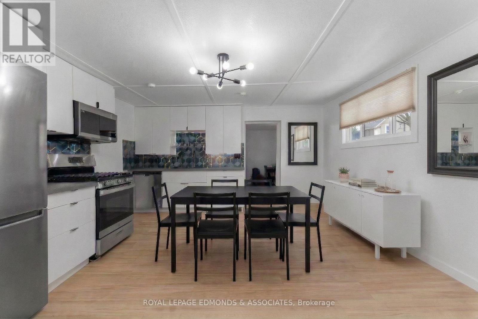 












375 CHRISTIE STREET S

,
Pembroke,




Ontario
K8A4R8

