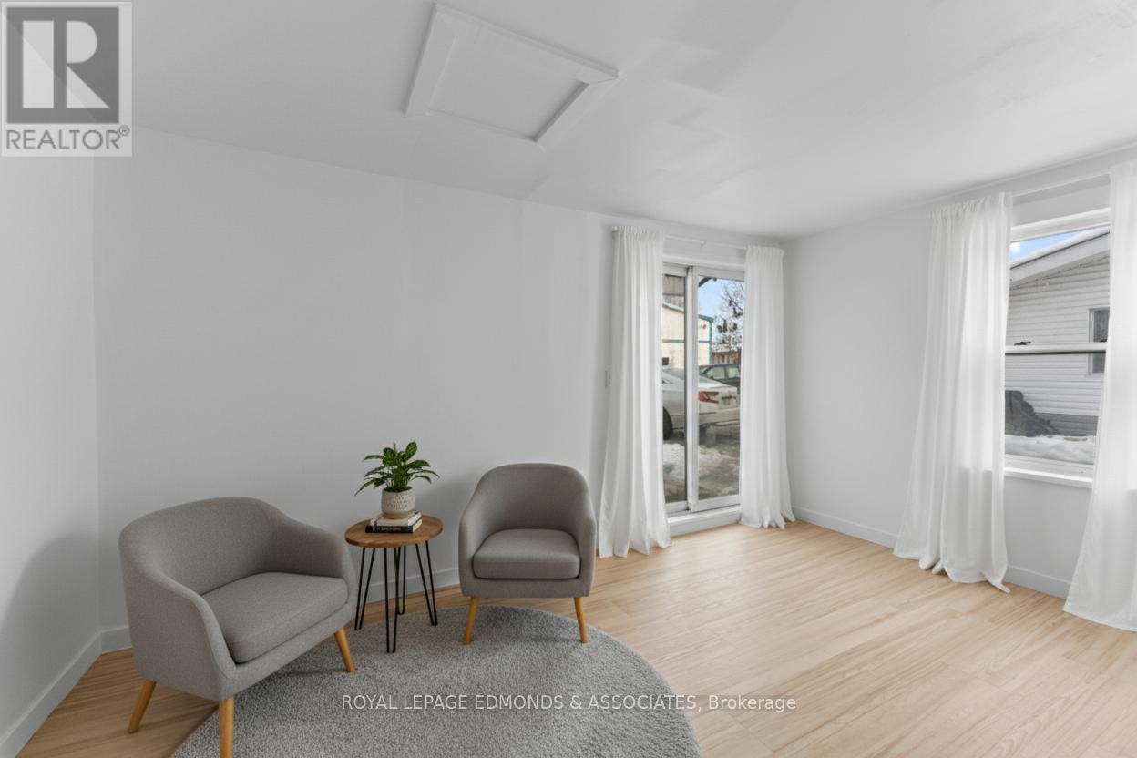 












375 CHRISTIE STREET S

,
Pembroke,




Ontario
K8A4R8

