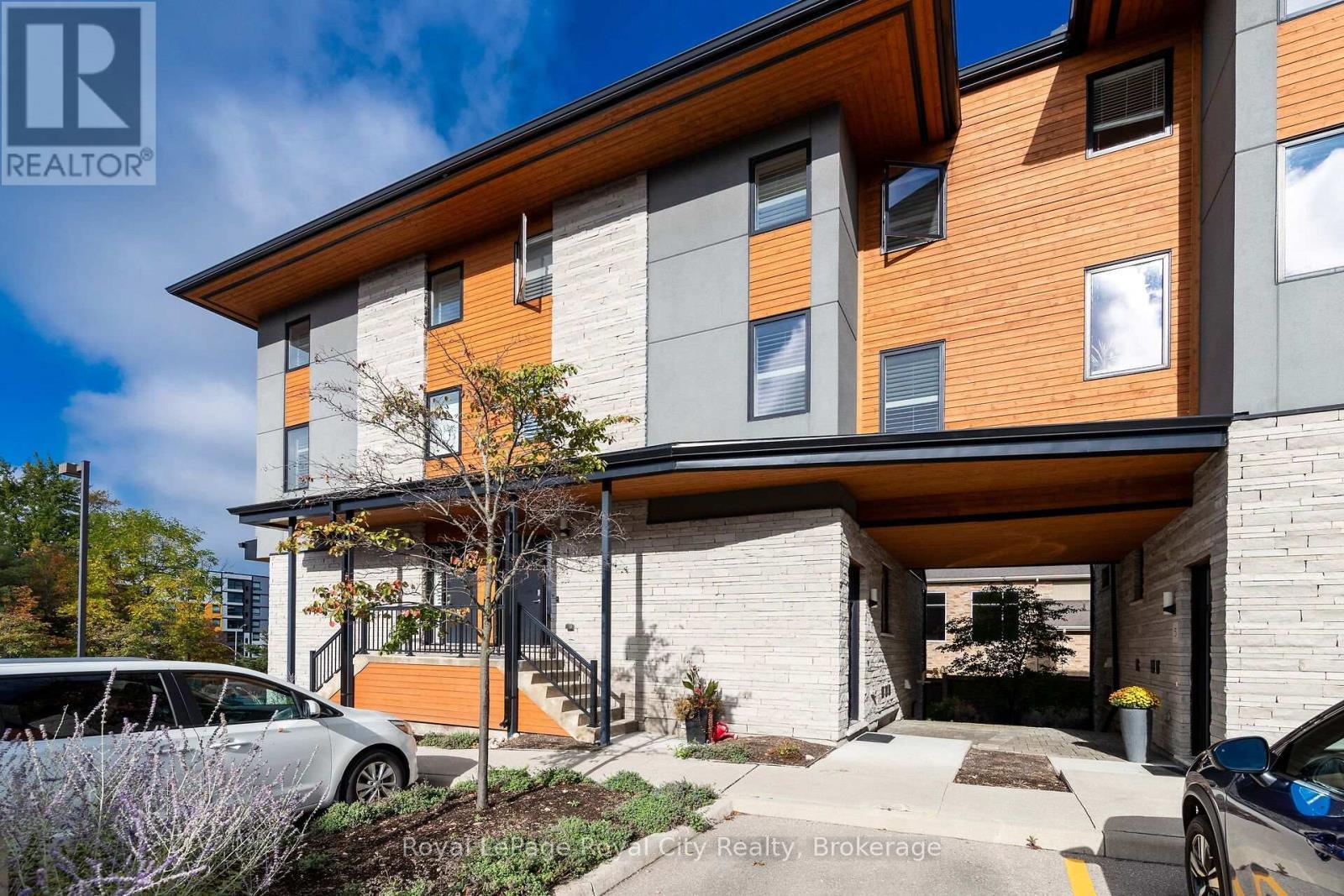 












2 - 32 ARKELL ROAD

,
Guelph (Kortright East),




Ontario
N1L0L4


