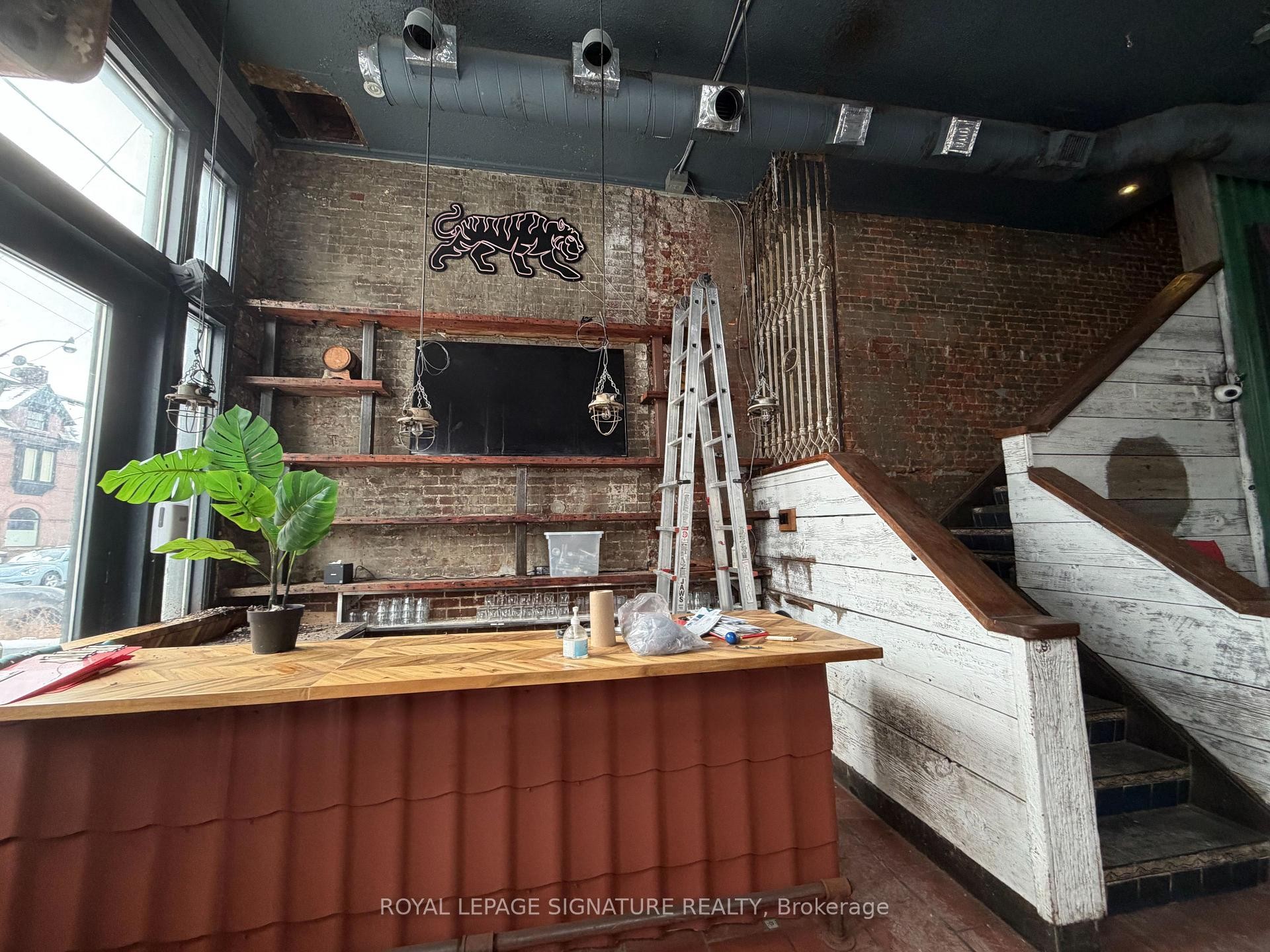 









14


Dupont

Street,
Toronto,




ON
M5R 1V2

