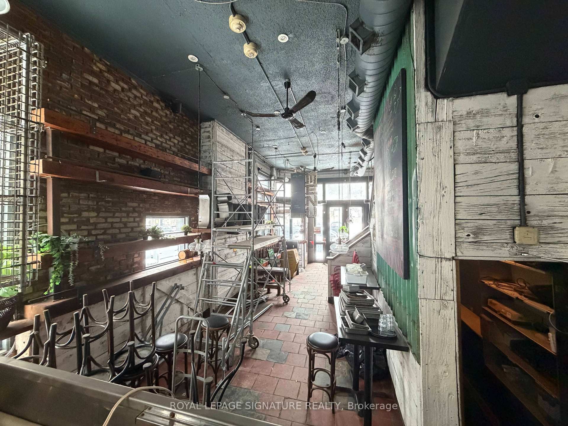 









14


Dupont

Street,
Toronto,




ON
M5R 1V2

