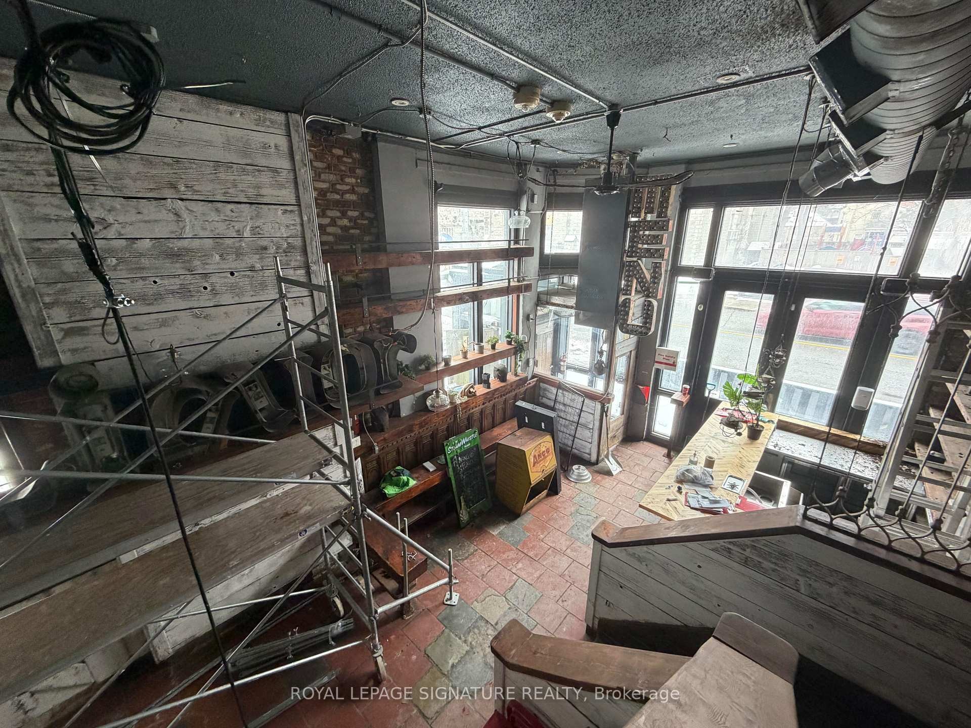 









14


Dupont

Street,
Toronto,




ON
M5R 1V2

